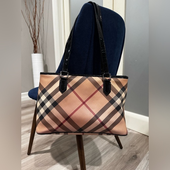 Burberry Nova Check Nickie Tote Bag - Picture 2 of 14